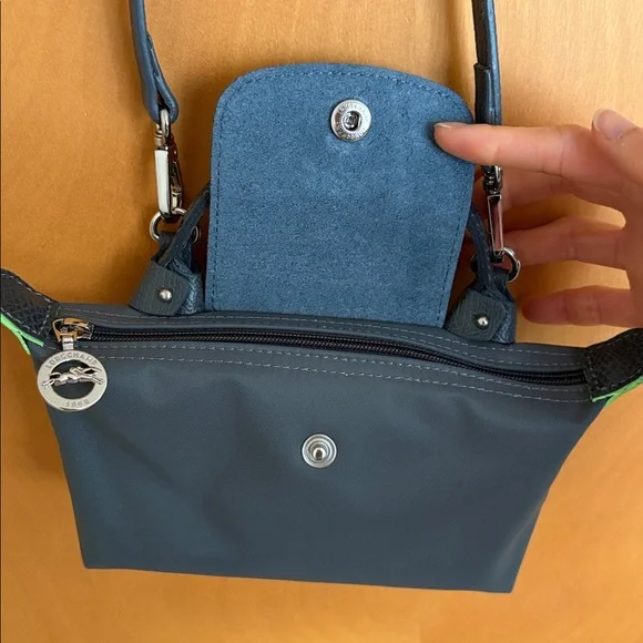 Longchamp Le Pilage Green Pouch with Strap and insert - Picture 10 of 16